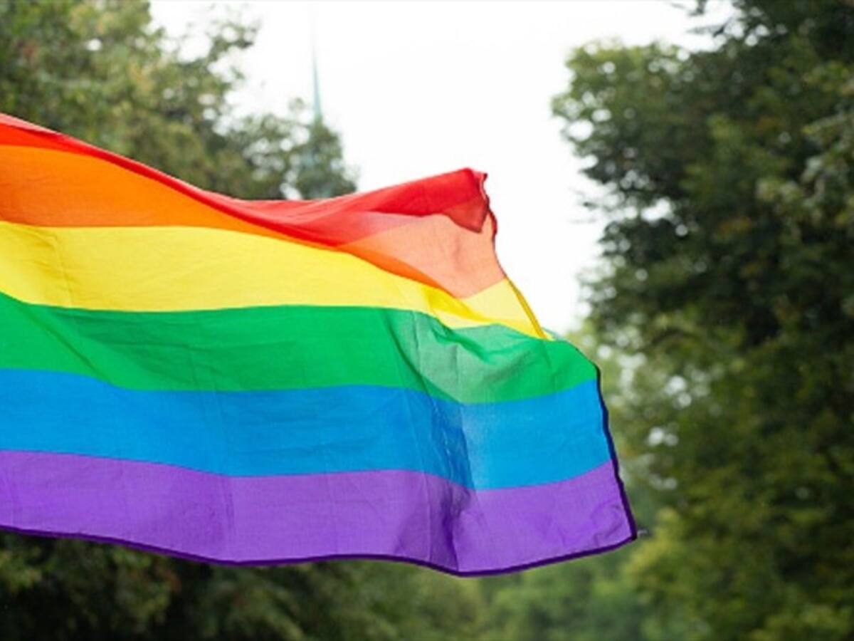 Así se vivió la ‘besatón’ tras denuncia de homofobia en Bogotá