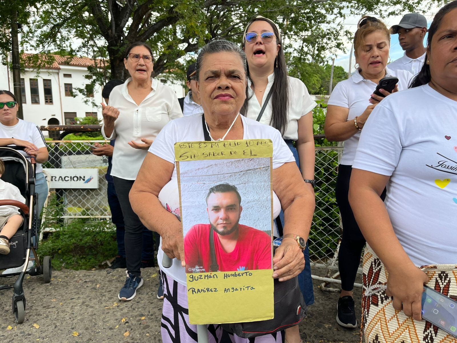 Colombiana denuncia que su hijo fue capturado hace 10 años en Venezuela y no sabe nada de su paradero. / Foto: Jenny Márquez.