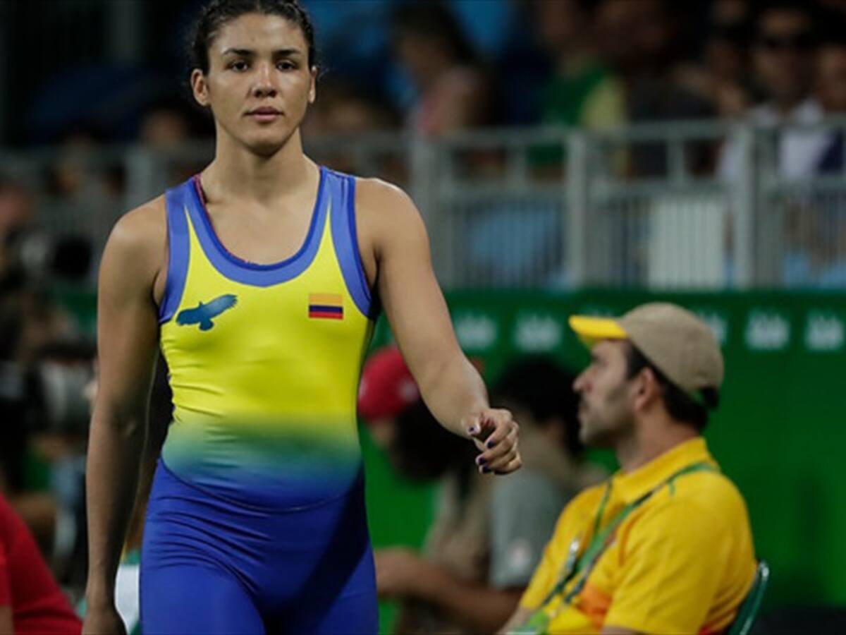 Andrea Olaya, ganadora de la presea dorada en Lucha de 76 kg