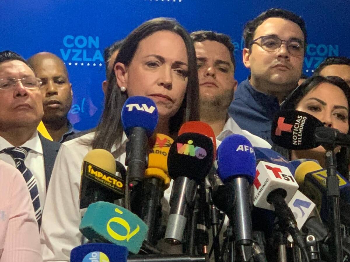 Oposición venezolana pide al CNE extender por 3 días plazo para inscripción de candidatos