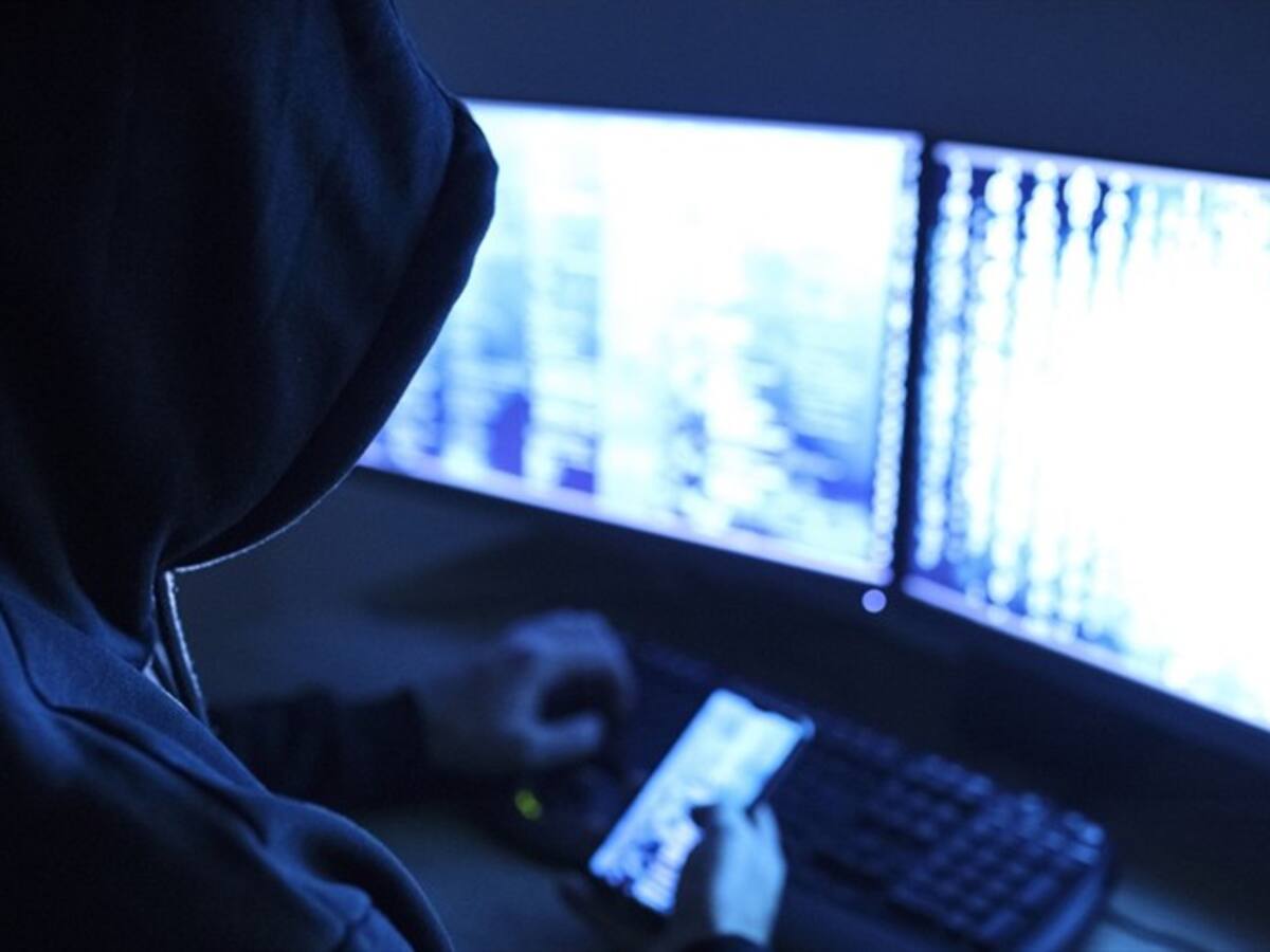 Policía tras la pista de responsables de hackeo de redes sociales en el país