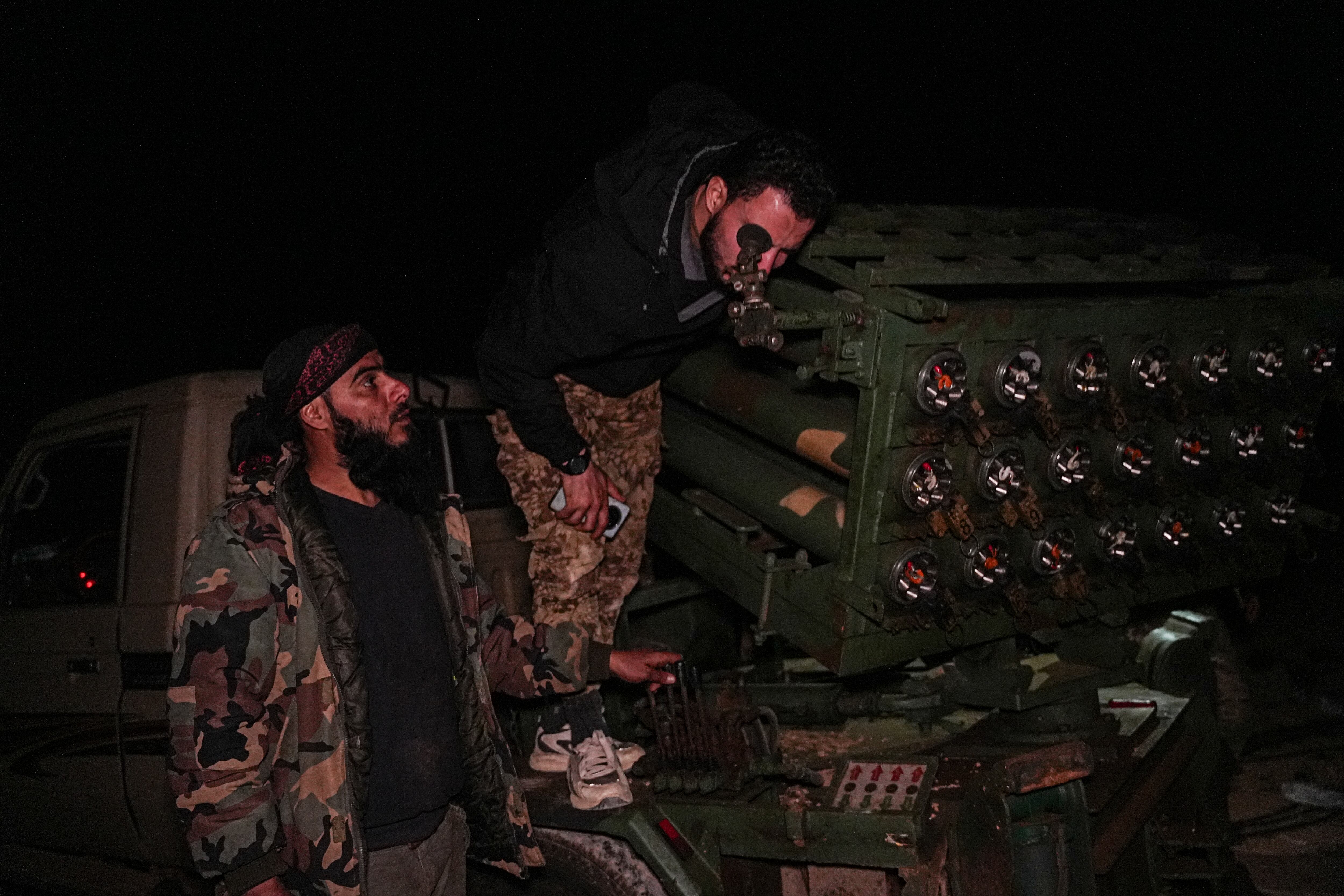 Defensa siria en la frontera con Libano. FOTO: MOHAMAD DABOUL/Middle East Images/AFP via Getty Images.