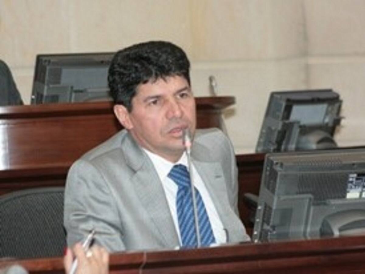 Conflictos de interés del exrector de U. Sergio Arboleda en demanda contra Saúl Cruz