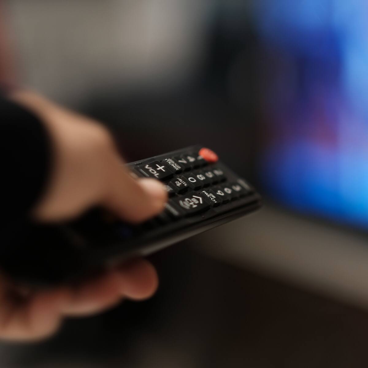 Gobierno propone regular contenidos de medios de comunicación