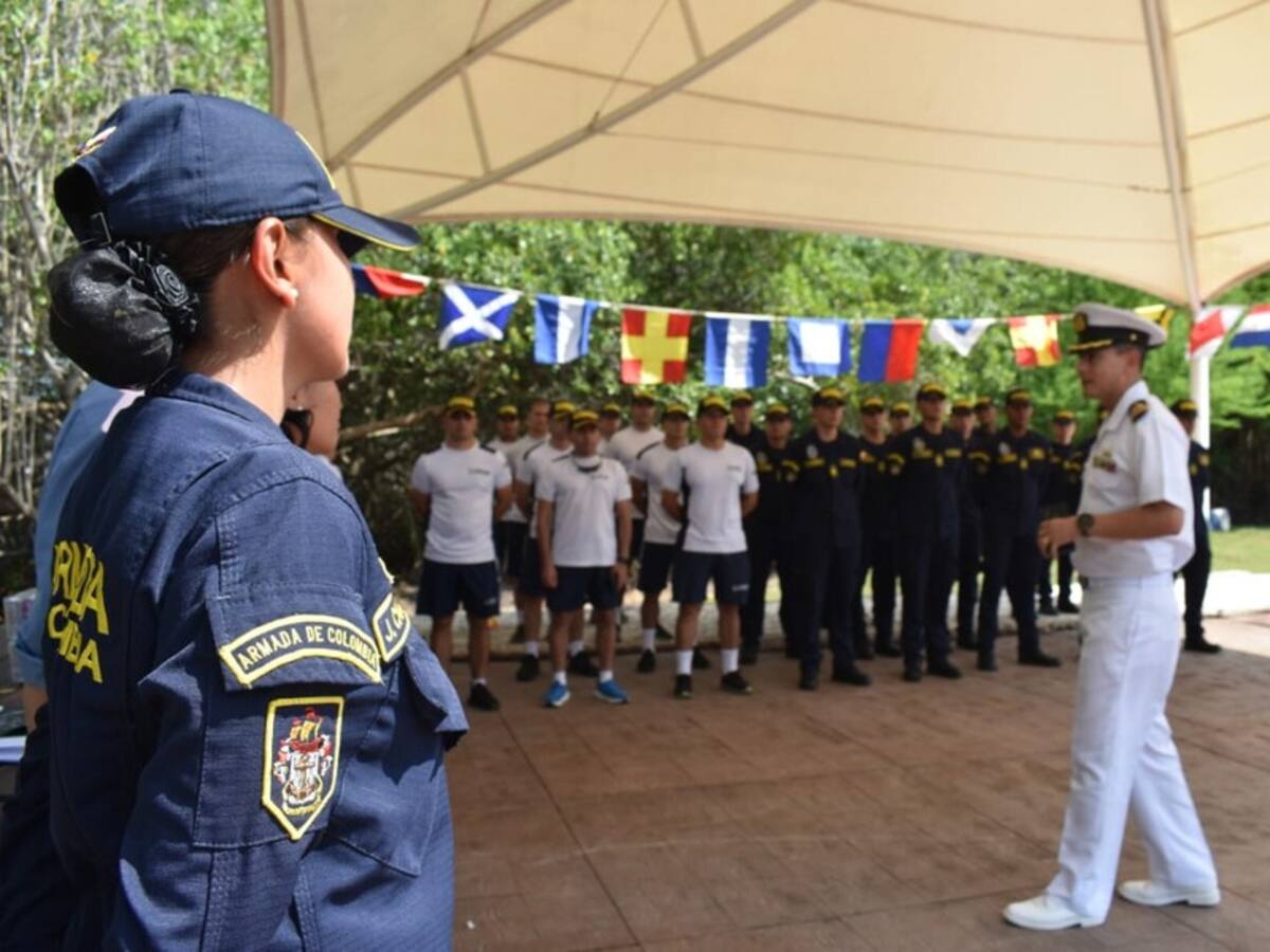 Mujeres también podrán prestar su servicio militar en la Armada Nacional