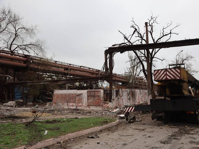 MARIUPOL, UKRAINE - APRIL 17: A view of damage in the Ukrainian city of Mariupol under the control of Russian military and pro-Russian separatists, on April 17, 2022. (Photo by Leon Klein/Anadolu Agency via Getty Images)