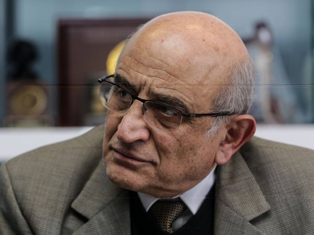 Efromovich reaparece en el país y anuncia millonarias inversiones por US$50 millones