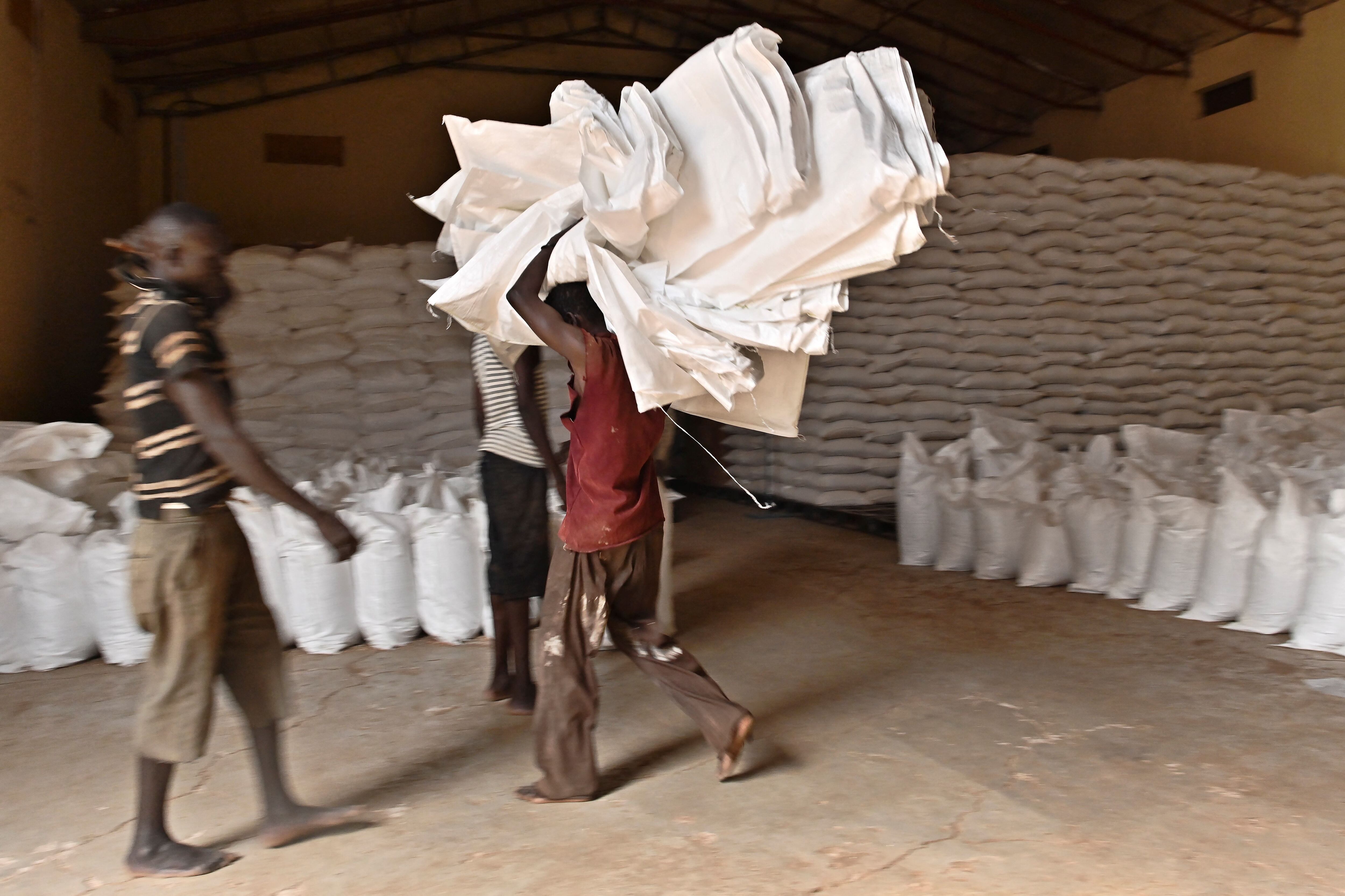 Referencia de ayuda humanitaria en Sudán. Foto: TONY KARUMBA/AFP via Getty Images)