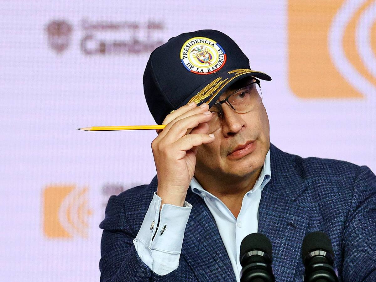 Me equivoqué al abrir las puertas del Gobierno a la coalición de centro: Petro