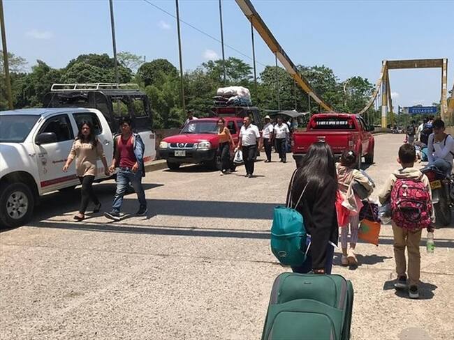 Migración Colombia advirtió que los conductores utilizaron documentos con supuestos sellos del gobierno para evadir los controles de las autoridades. Foto: Colprensa