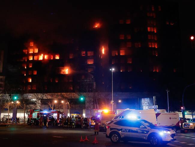 Incendio en Valencia. Foto: EFE/Manuel Bruque
