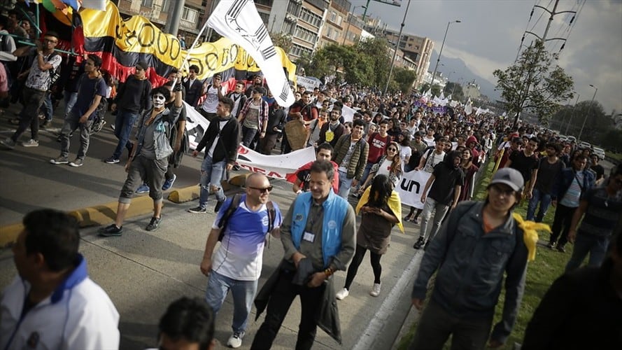 Estudiantes, sindicatos y organizaciones sociales se manifestarán en las calles de Bogotá y otras ciudades para pedir más presupuesto para la universidad pública y rechazar la reforma tributaria. Foto: Colprensa