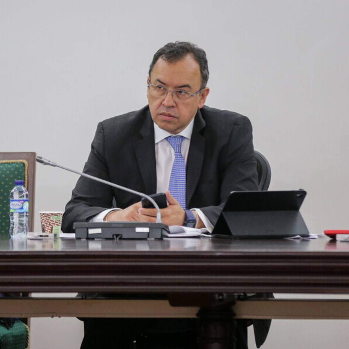 Es un pequeño acuerdo de paz: MinInterior tras críticas por indulto a Primera Línea
