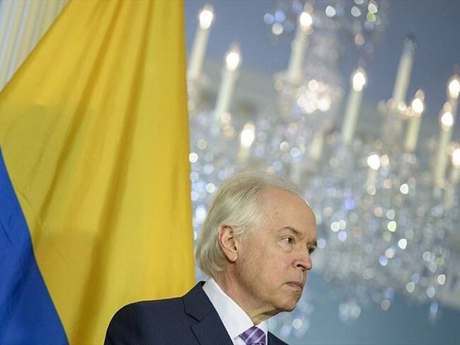 No se ha implementado correctamente el proceso de paz: Bernard Aronson