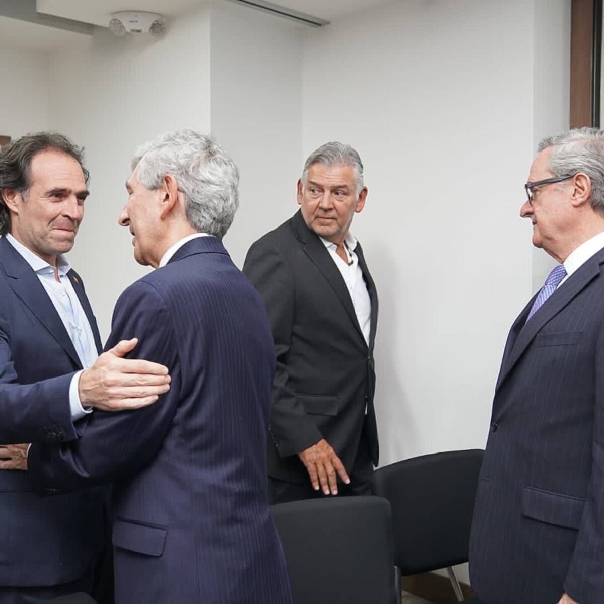 Federico Gutiérrez al Consejo Gremial: “unos quieren expropiar, nosotros queremos defender la libre empresa”