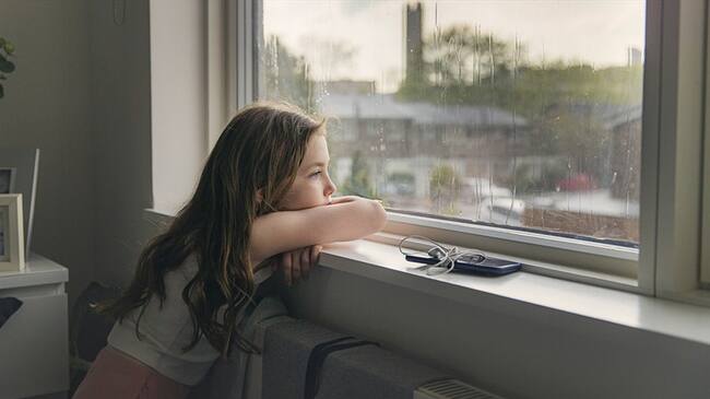 Uno de cada tres niños se siente infeliz de estar encerrado en casa. Foto: Getty Images