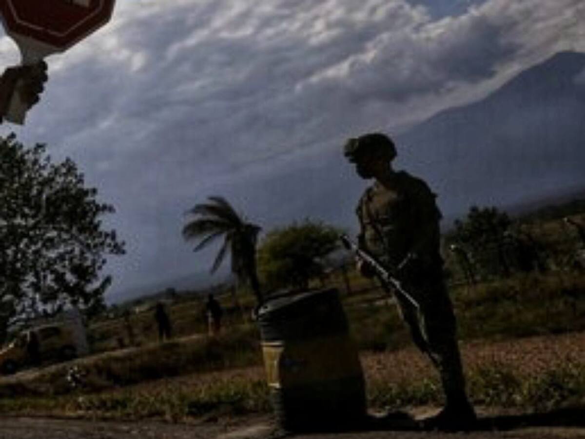 En un retén ilegal disidentes dispararon dejando a dos civiles heridos en el Cauca