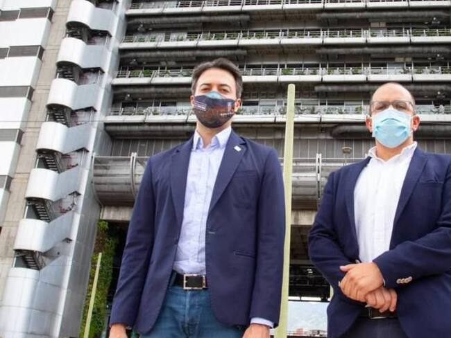 Daniel Quintero, alcalde de Medellín y Jorge Andrés Carrillo, gerente de EPM. Foto: EPM