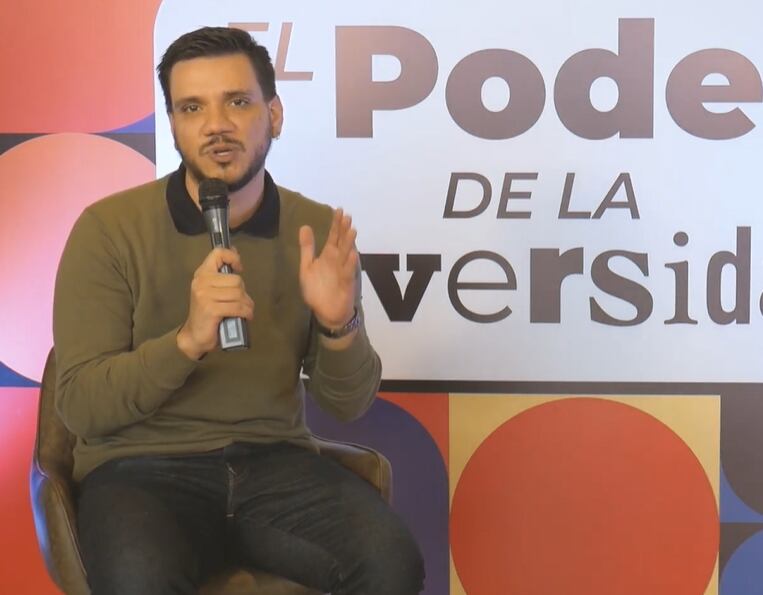 El foro El Poder de la Diversidad contó con más de diez panelistas conversando alrededor de las múltiples oportunidades que la diversidad trae para las compañías. Giovanni Molinares de Caribe Afirmativo fue uno de ellos. | Foto: W Radio