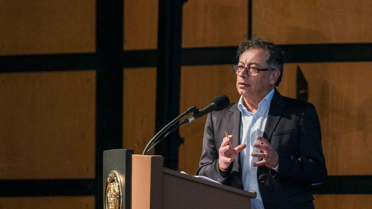 Petro lanzó pulla contra FNC: “todo el dinero del café se queda en manos de la burocracia”