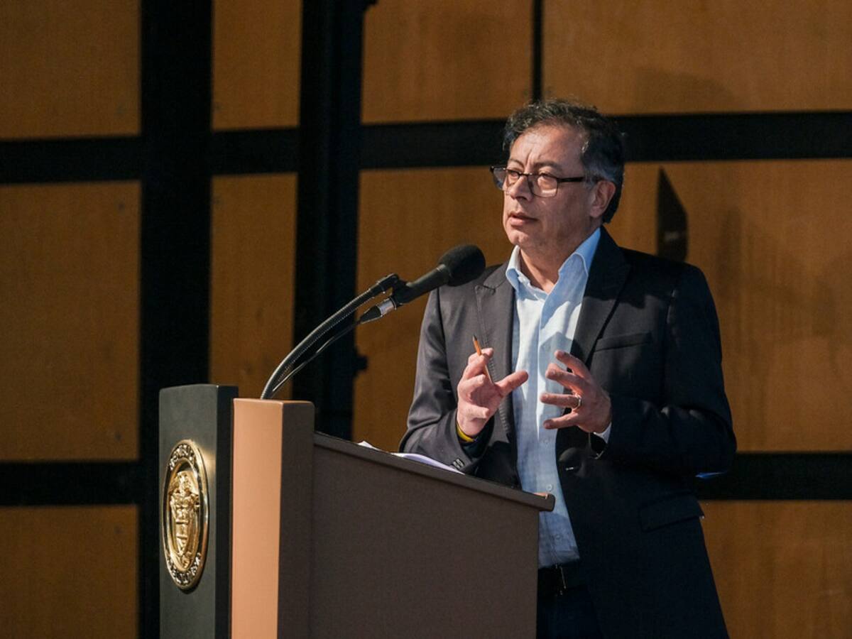 Petro lanzó pulla contra FNC: “todo el dinero del café se queda en manos de la burocracia”