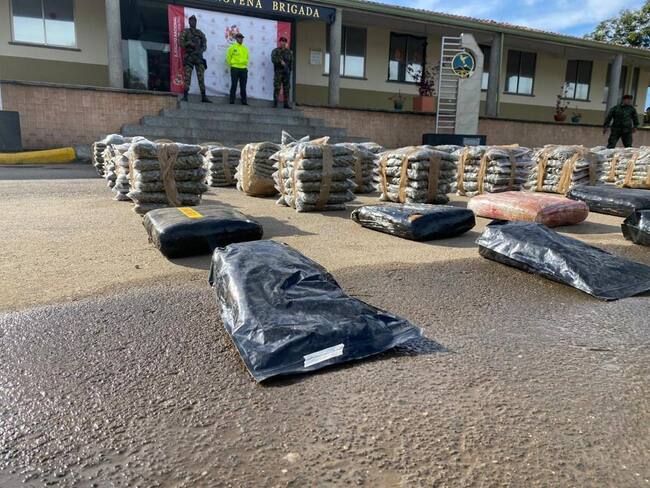 En Caloto, a través de varias operaciones, fueron incautadas más de 3.5 toneladas de este alucinógeno | Crédito: Ejército Nacional.