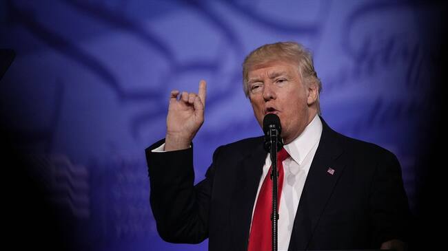 Con su primer veto migratorio, emitido el pasado 27 de enero, Donald Trump prohibía la entrada al país de los ciudadanos de siete países de mayoría musulmana durante 90 días. Foto: Getty Images