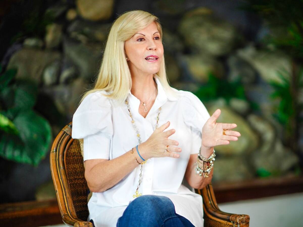 Los hilos de Dilian Francisca Toro en el Fomag, ¿quién es el contratista farmacéutico?