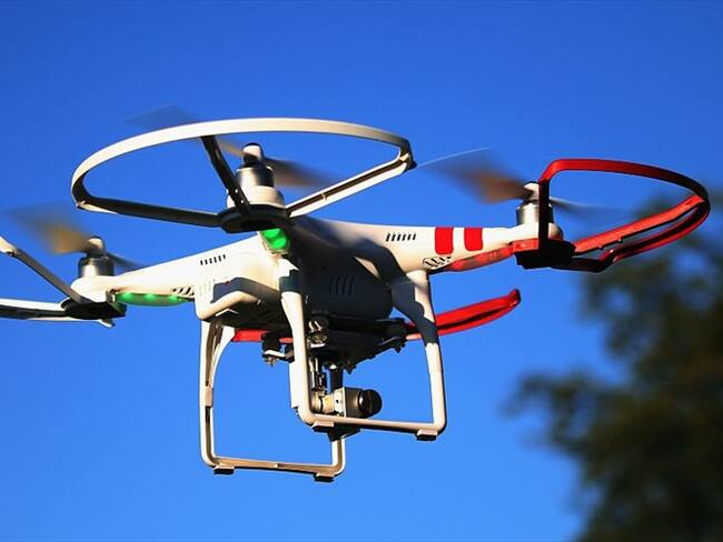 Los drones pueden servir para localizar focos de fuego, personas en peligro o sospechosas de un crimen, detectar gases tóxicos o tener un mapa 3D de una zona.. Foto: Getty Images