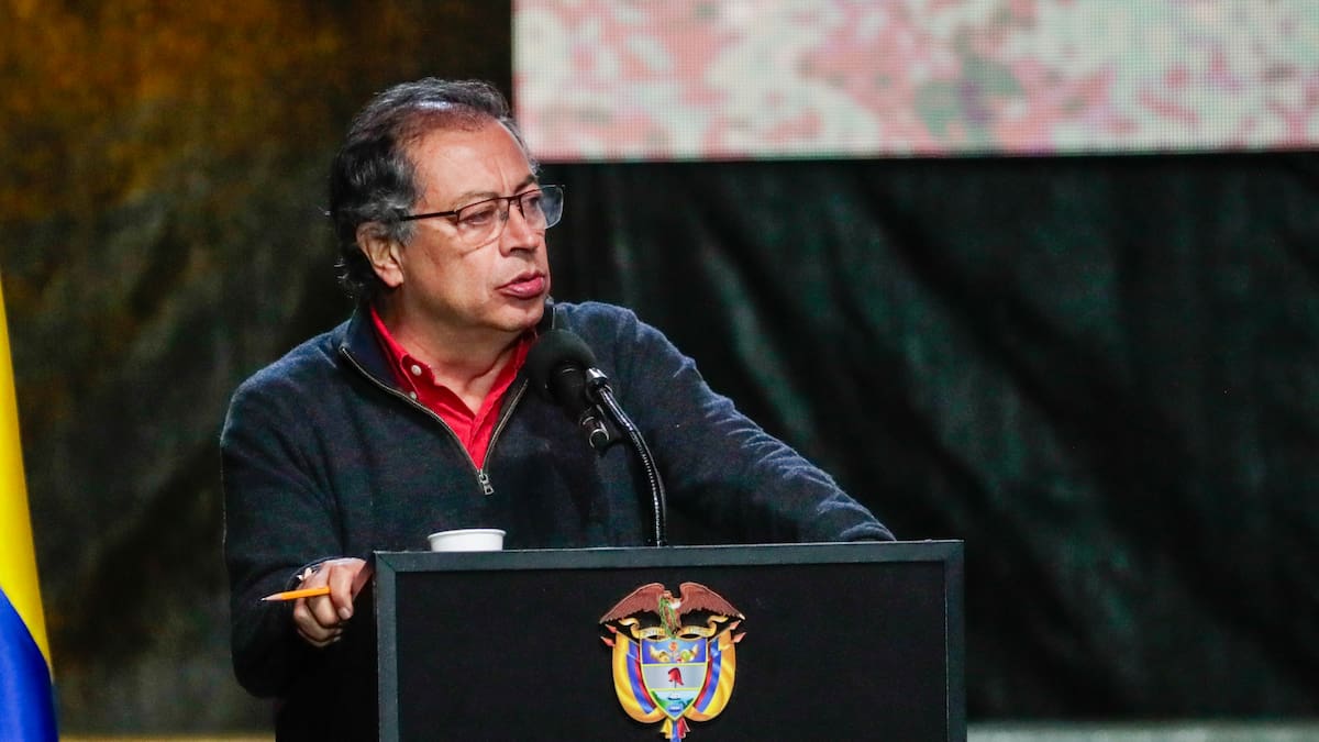 Presidente Petro anuncia "cambios tácticos" en las Fuerzas Militares