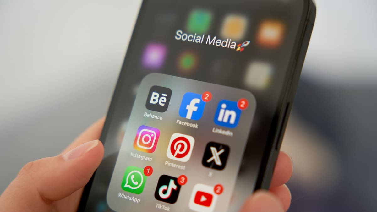 SIC investiga a Apple por prohibir instalar otras tiendas diferentes a App Store en sus dispositivos