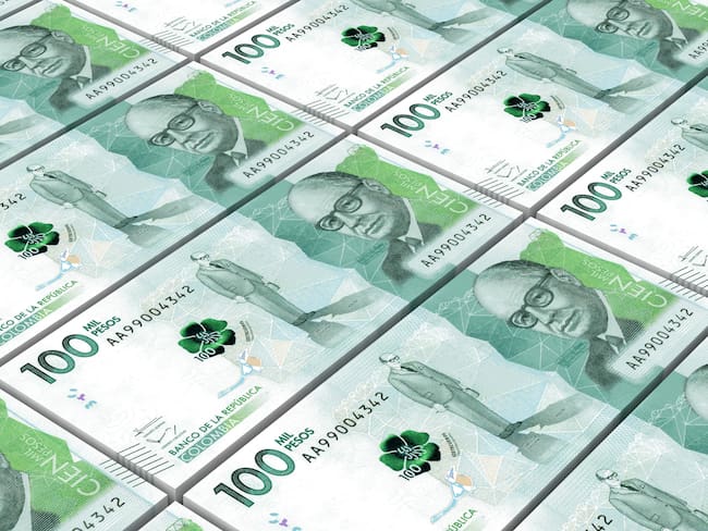 Imagen de referencia de billetes colombianos. Foto: Getty Images.