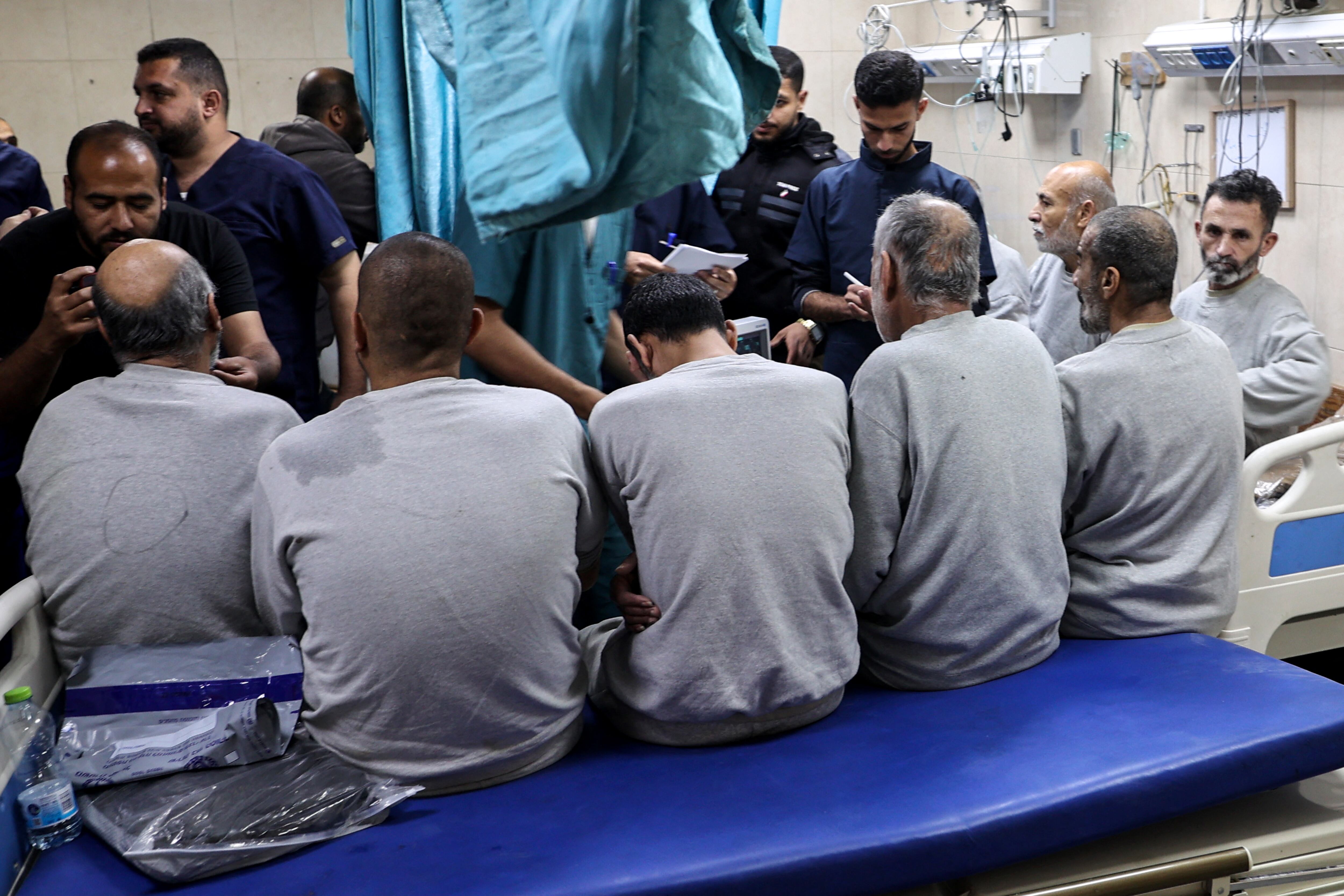 Prisioneros palestinos liberados. FOTO: EYAD BABA/AFP via Getty Images.