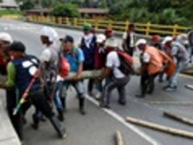 ¿Debe el Ejército controlar la minga indígena y contener las manifestaciones? #EjércitoControleLaMingaSíONo