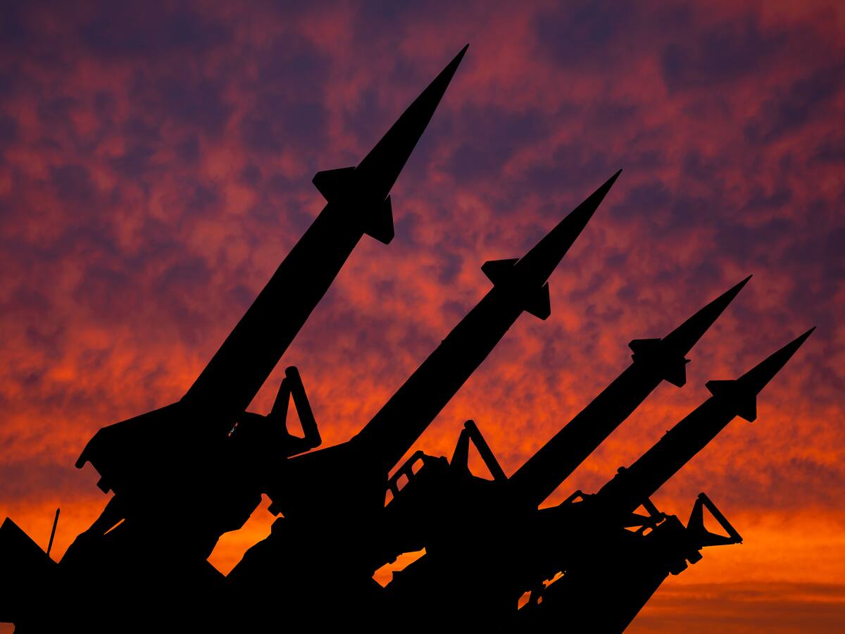 EE.UU. tendría evidencia de que China envía armas a Rusia: coronel (r) Vindman