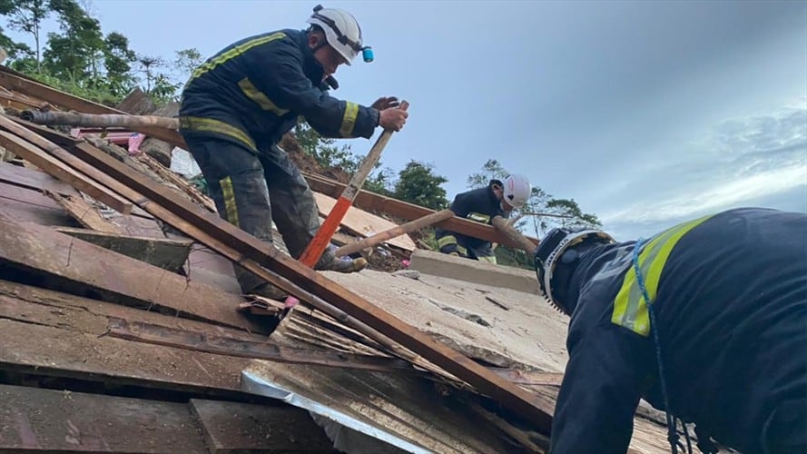 Dos personas desaparecidas por deslizamiento de tierra. Foto: Bomberos Aranzazu