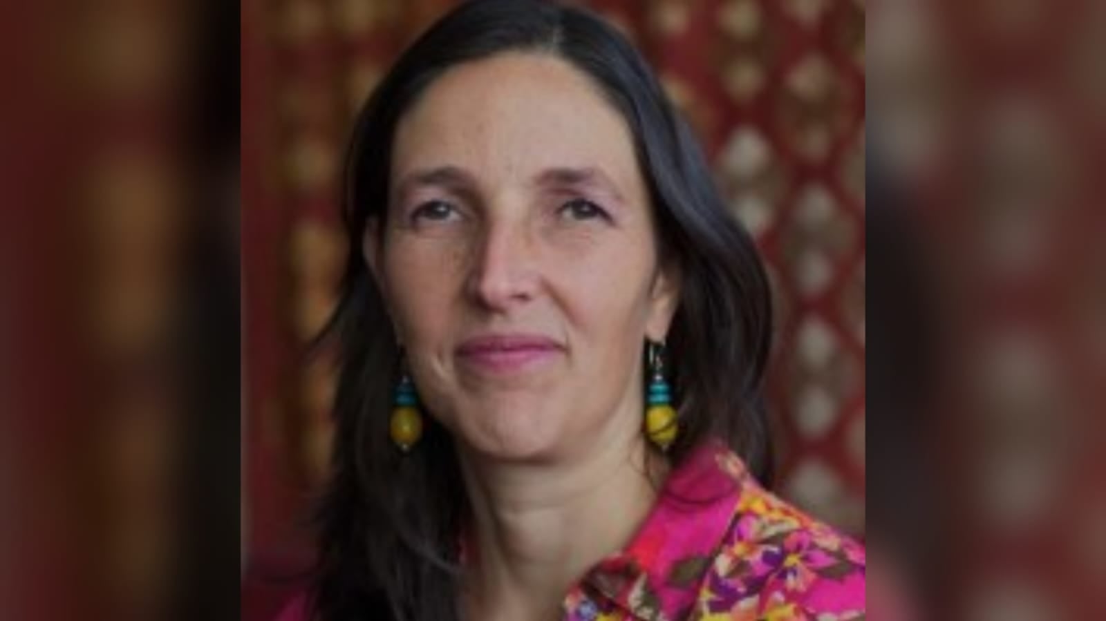 María Valencia Gaitán.