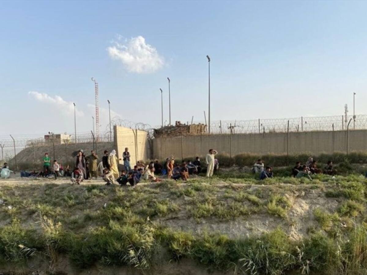 EE.UU debe trabajar con aliados para proteger el aeropuerto de Kabul: coronel Kemp
