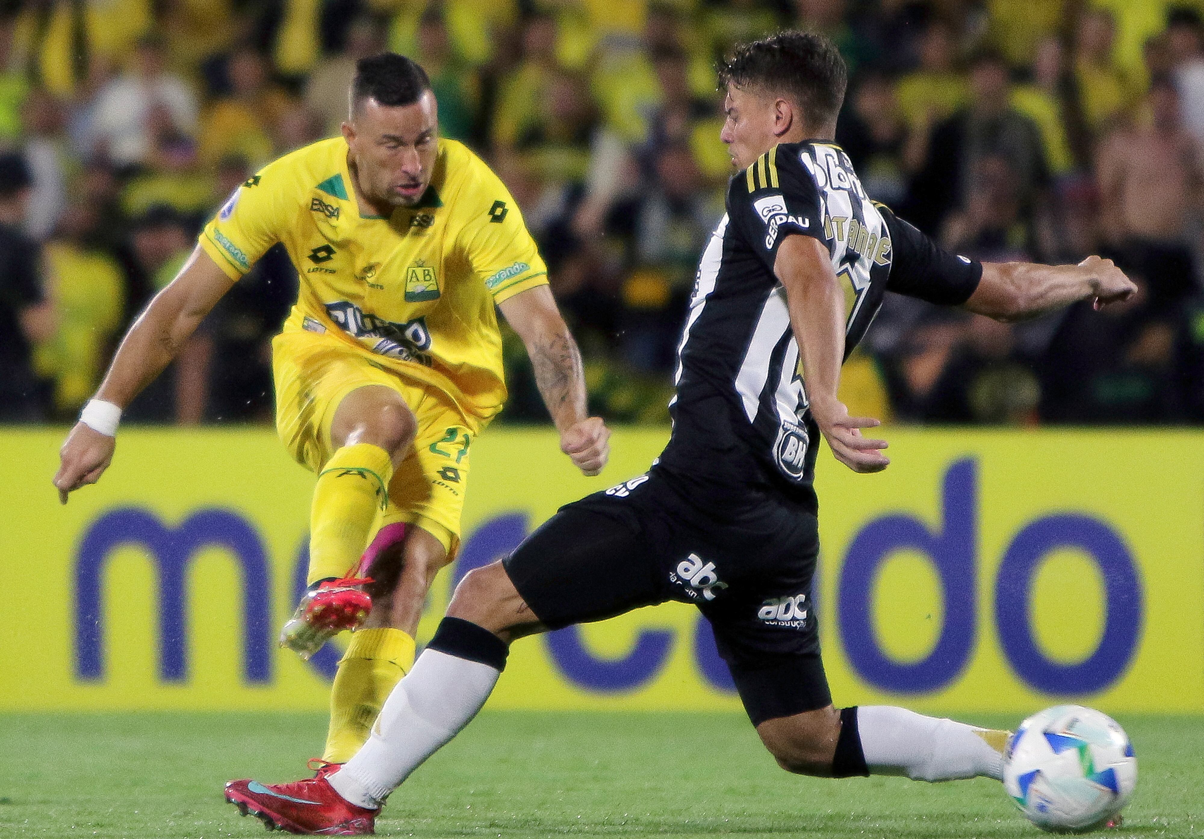 Denuncian actos de racismo durante partido entre Atlético Bucaramanga y Atlético Mineiro. Foto: JORGE DUARTE/AFP via Getty Images.