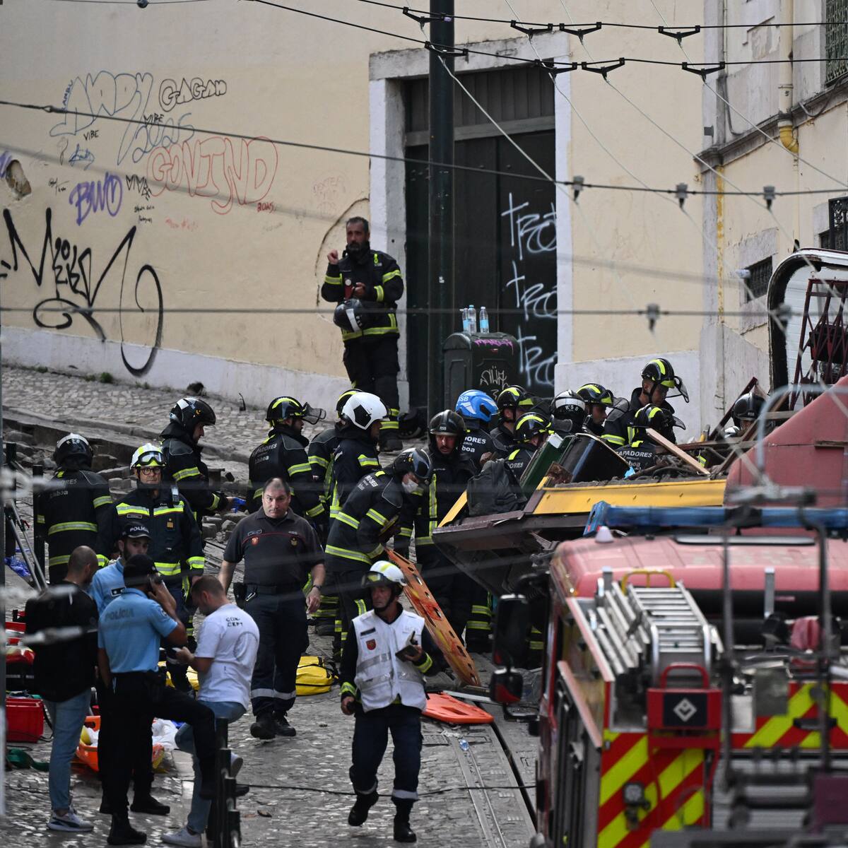 Cable roto que causó accidente del funicular en Lisboa y que dejó 16 muertos, no cumplía normativa