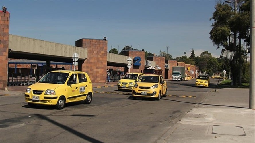 Solicitan al Consejo de Estado claridad sobre vigencia en resolución en taxis de lujo. Foto: Colprensa