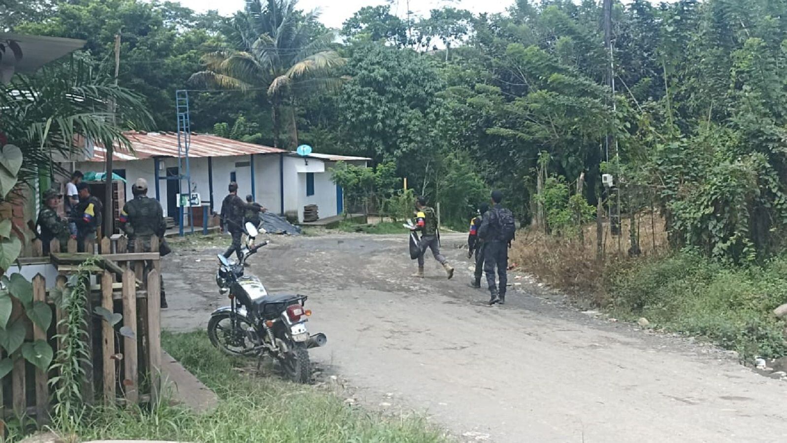 Disidencias de las Farc patrullaron por las calles de Tibú, Norte de Santander - Foto: Cortesía