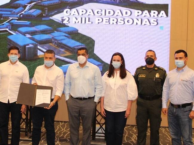 Firma acta de inicio. Foto: Gobernación de Risaralda