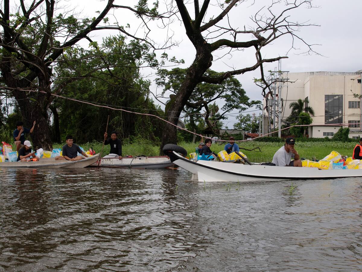 China emitió alerta por olas de casi seis metros en su costa oriental debido a tifón Co-may