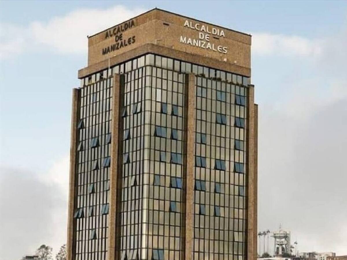 Investigarán al alcalde de Manizales y 17 personas más entre funcionarios y exfuncionarios
