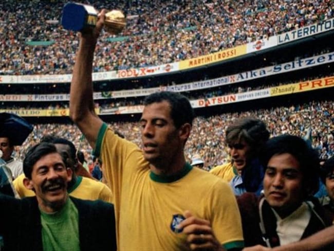 Con el campeonato de México, Brasil fue el primer equipo nacional en coronarse tricampeón mundial.. Foto: BBC Mundo