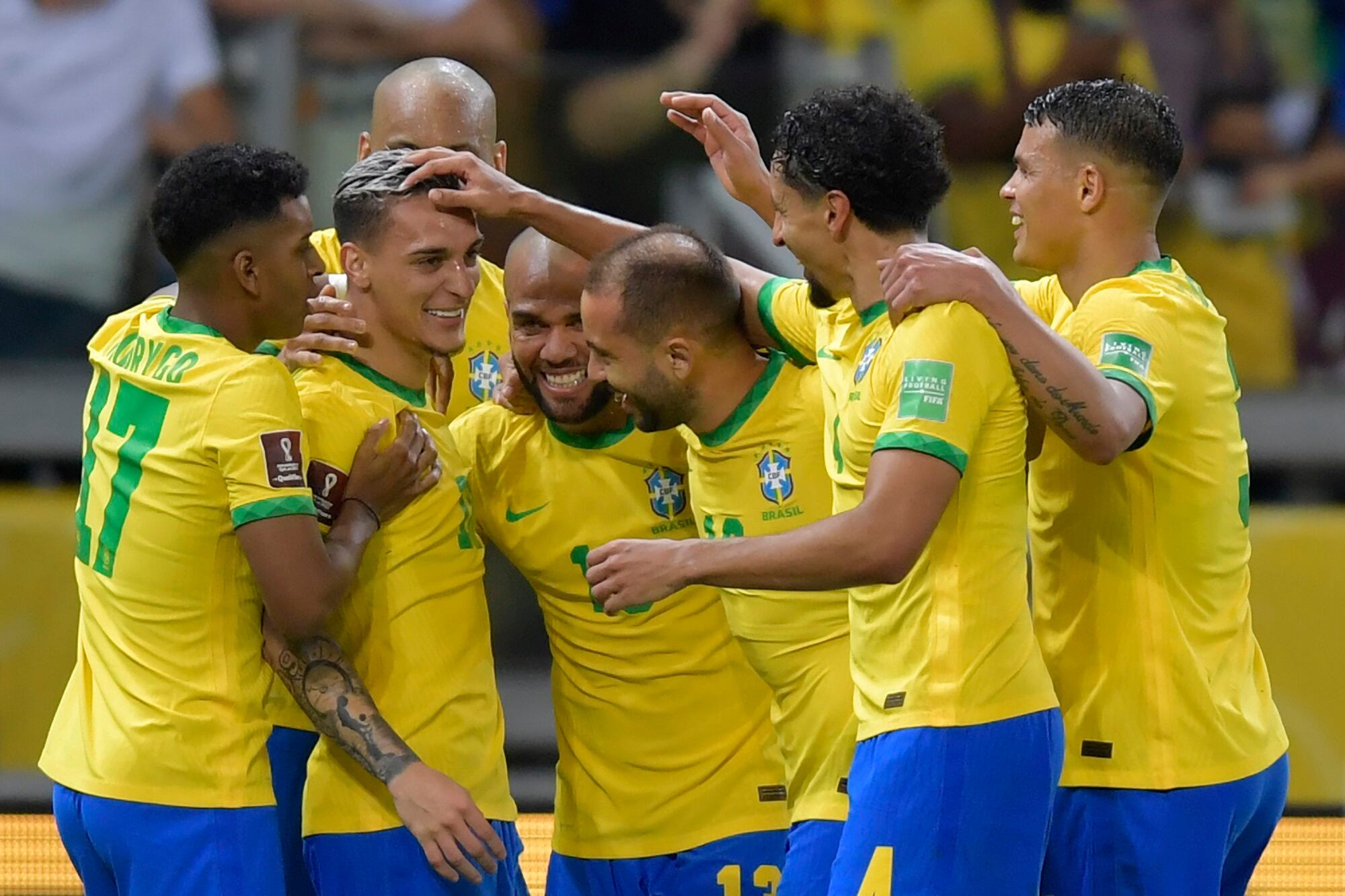 Jugadores de Brasil celebrando la victoria ante Paraguay por Eliminatorias