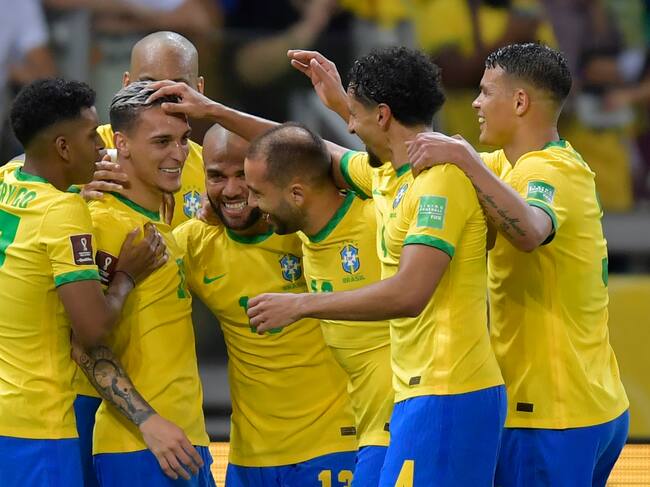 Jugadores de Brasil celebrando la victoria ante Paraguay por Eliminatorias