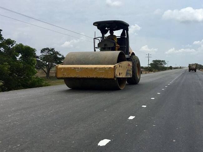 Contratista de la Vía la Prosperidad asegura que sólo le han autorizado pavimentar 5.2 km. Foto: La Wcon Julio Sánchez Cristo