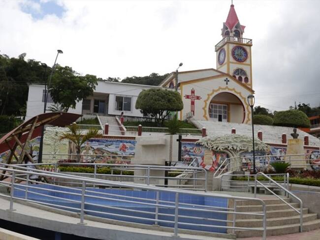 Calderón estaba inhabilitado, pues su esposa, Ángela Paola Holguín Bernal, era la Registradora del municipio tres meses antes de su elección.. Foto: Gobernación de Boyacá